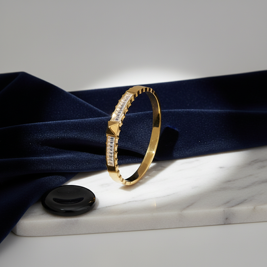 Gold Baguette Crystal Bracelet – Elegant & Sparkling